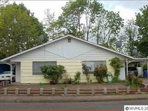 566 Plaza Del Rey NE, Salem, OR 97303