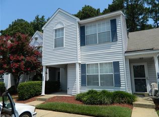 28 Inlandview Dr #B, Hampton, VA 23669