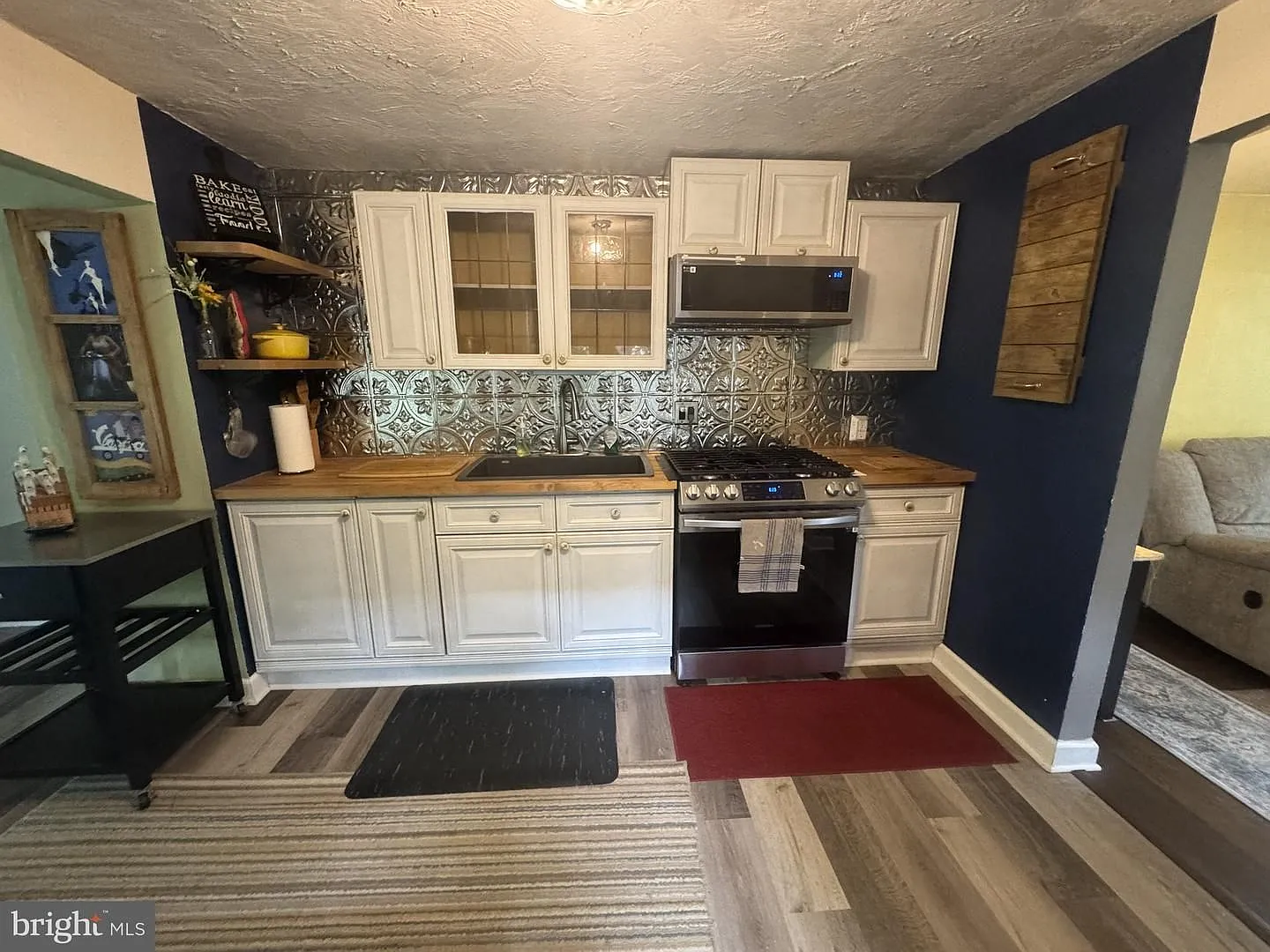 Adorable 2 bedroom/1 bathroom quaint cottage! — Photo 4