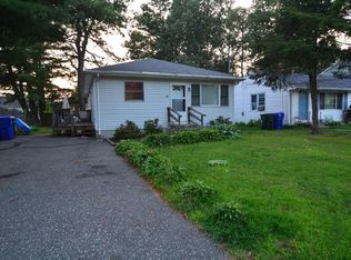 102 Avery St, Springfield, MA 01119