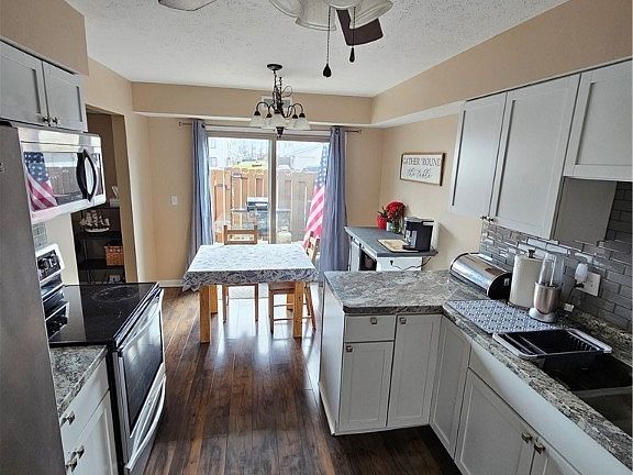 4th image of 4234 Regal Ave