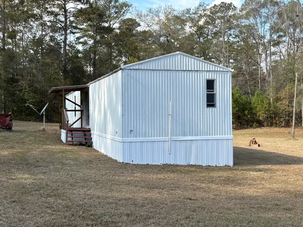 37 Trammell Rd, Eufaula, AL 36027