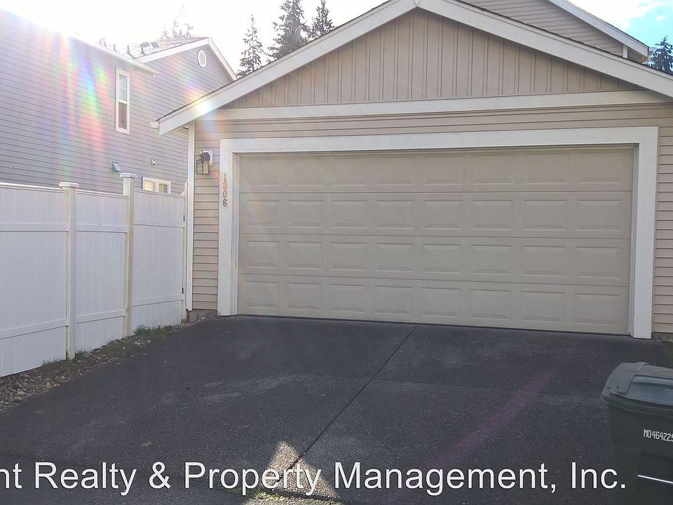 2nd image of 1806 Hoffman Hill Blvd