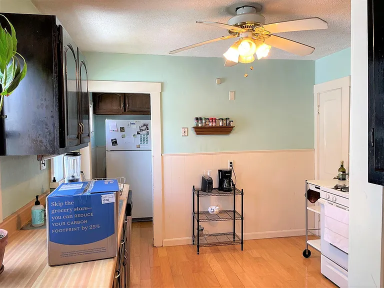 16 Hamilton St #2 — Photo 4