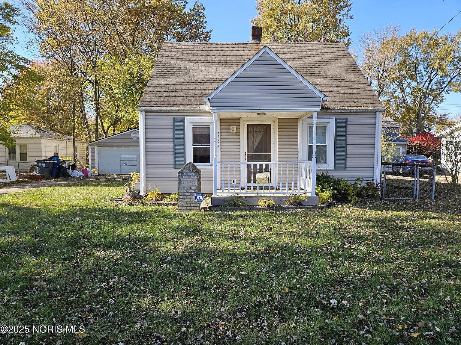5565 Steffens Ave photo 1