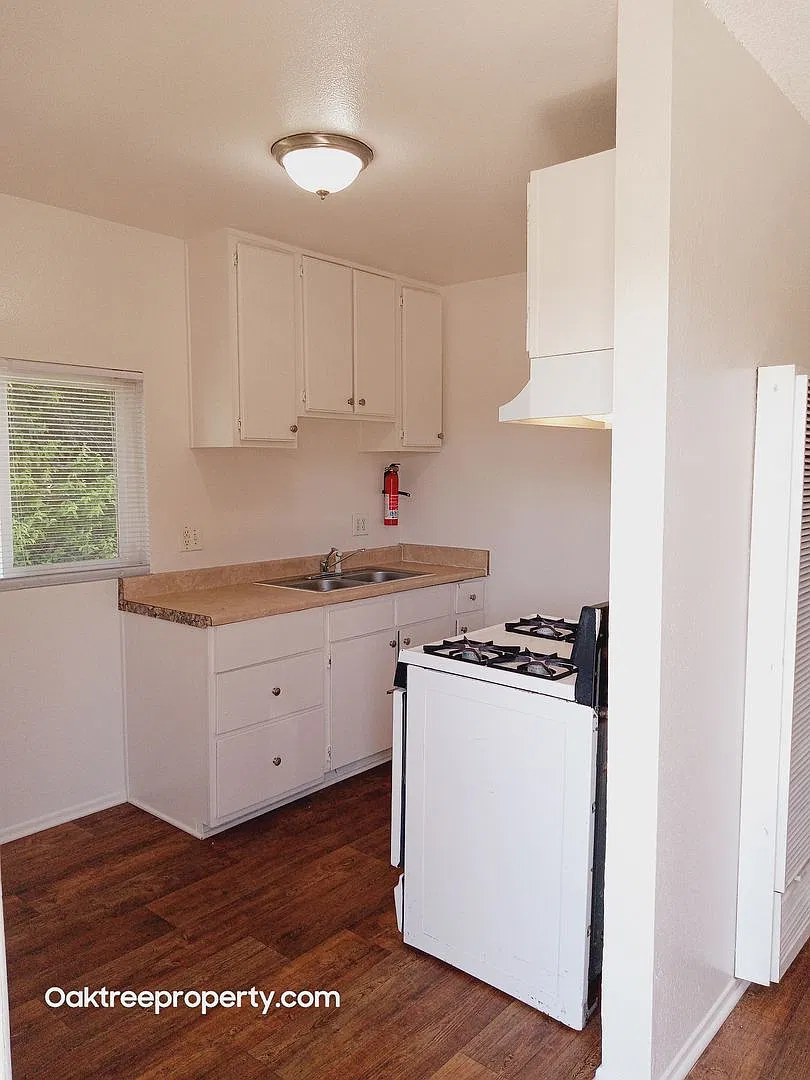 536 & 538 Acacia Road, Santa Paula, CA 93060 — Photo 2