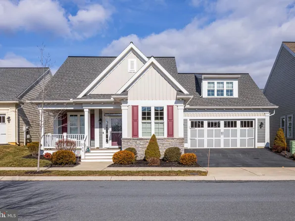 540 Constitution Dr, Ephrata, PA 17522