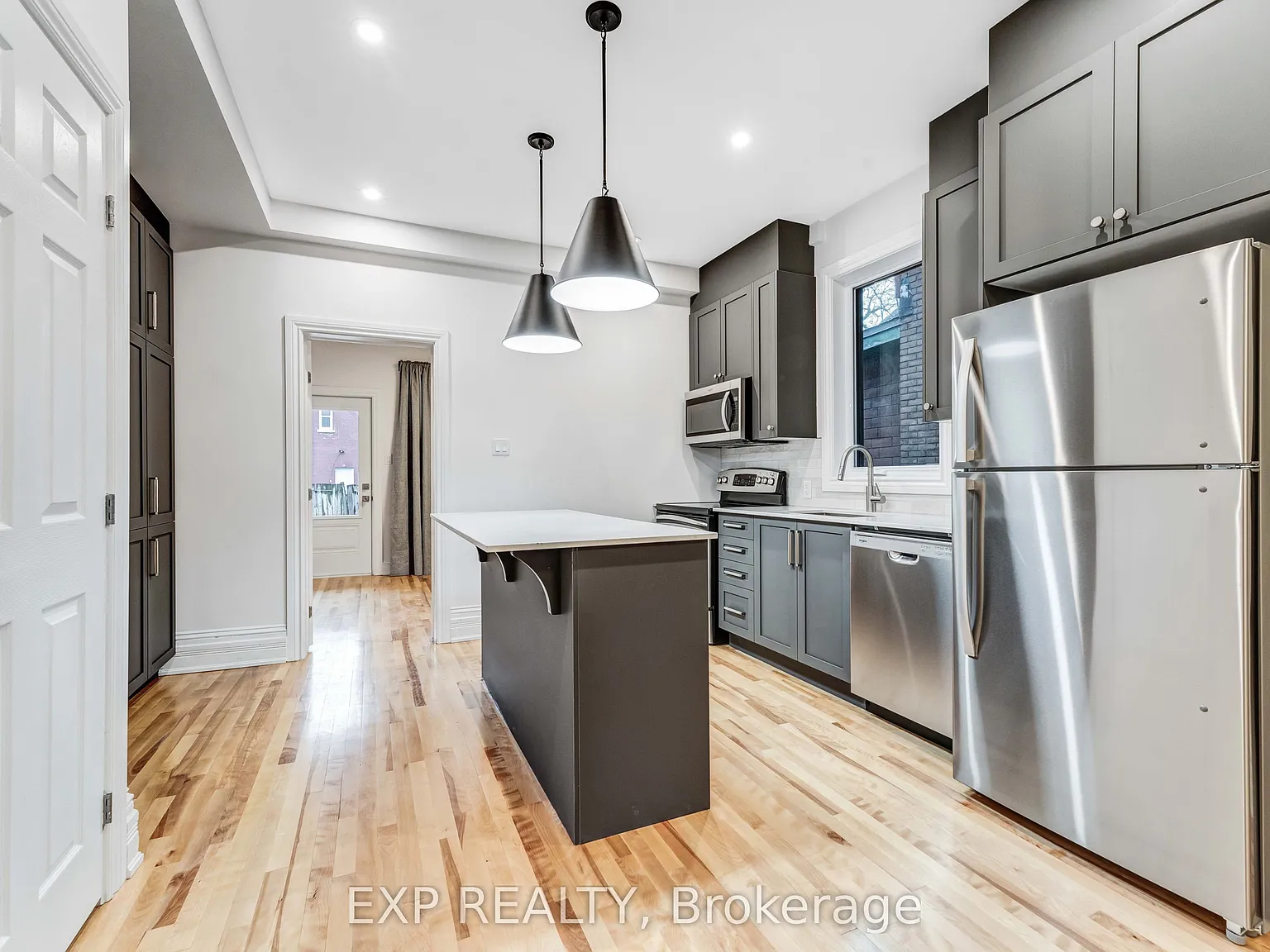 288 Arlington Ave — Photo 2