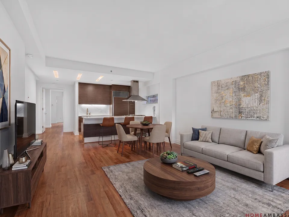 39 E 29th St #20C