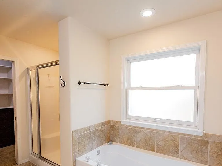2368 E Green Canyon Dr — Photo 4