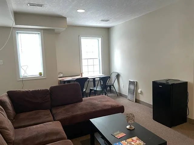 327 Spruce Street Waterloo — Photo 4