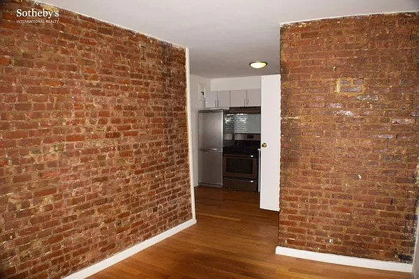 Rented by Sotheby's International Realty | media 13