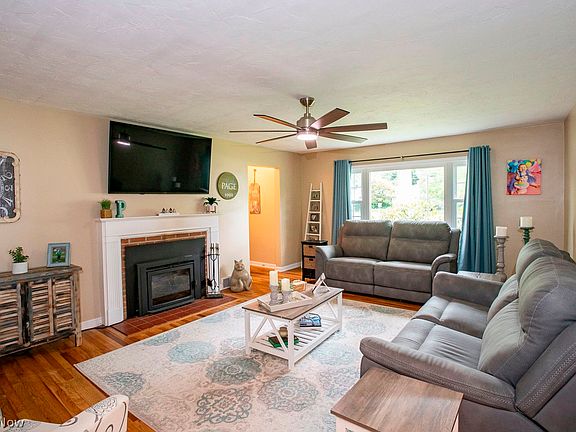 2nd image of 8945 Lindbergh Blvd