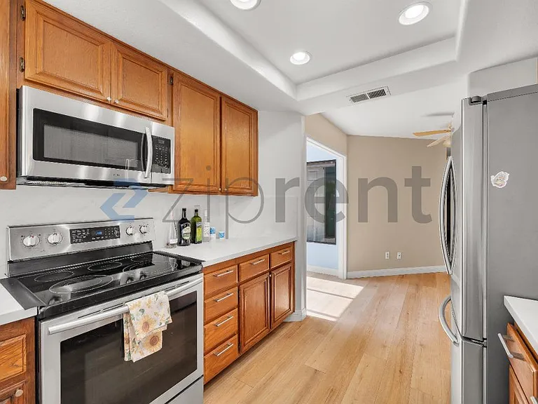12132 Caddy Row — Photo 9