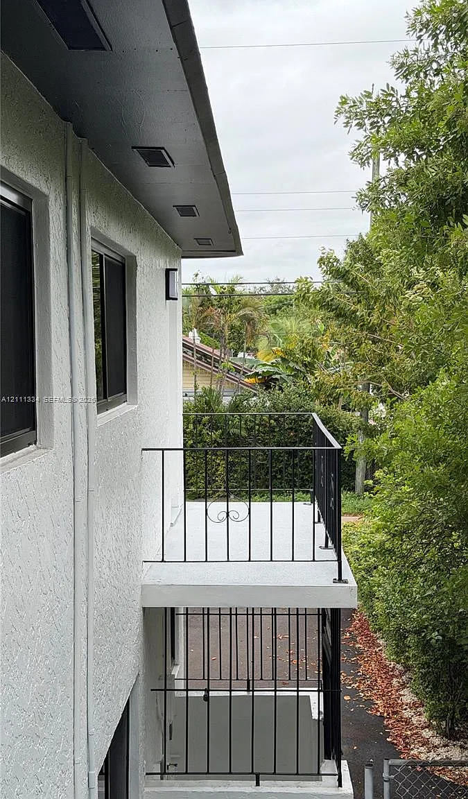 3314 NW 8th Ave — Photo 2