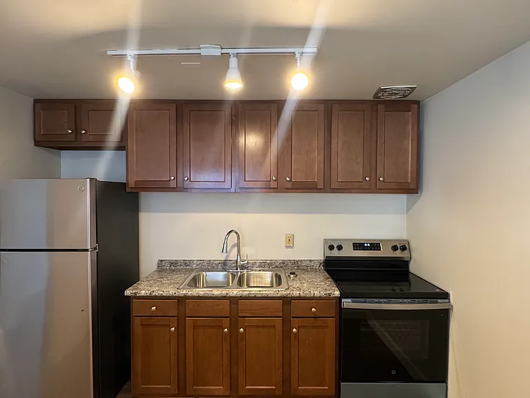 2031 Mills Ave #0 — Photo 1