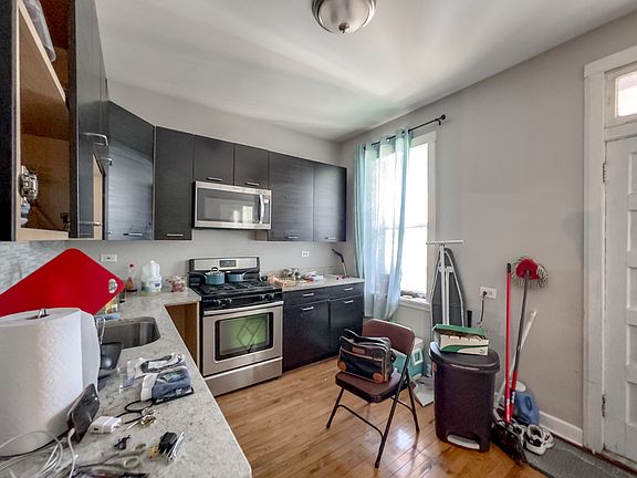 2nd image of 4711 N Albany Ave #2