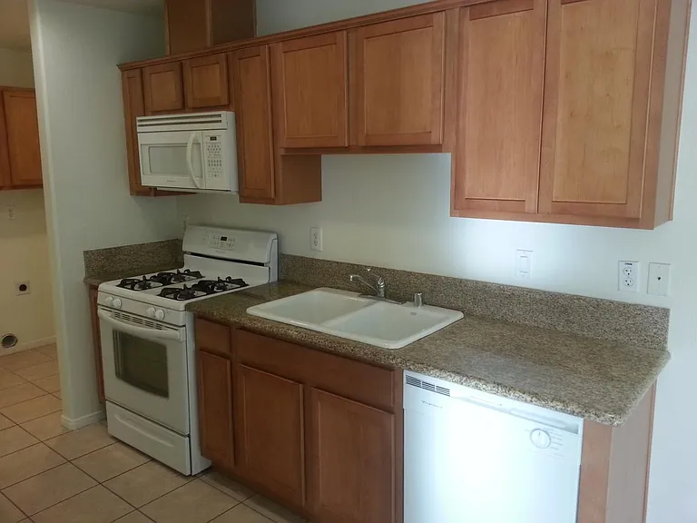 34650 Corregidor Dr — Photo 4
