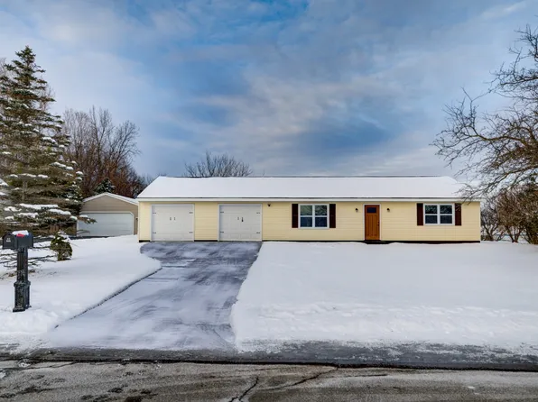 8 Windswept Dr, Amsterdam, NY 12010