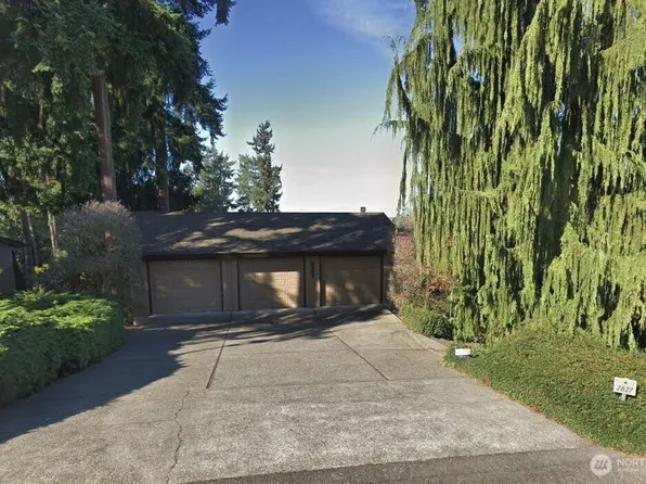 2627 96th Avenue NE, Clyde Hill, WA 98004