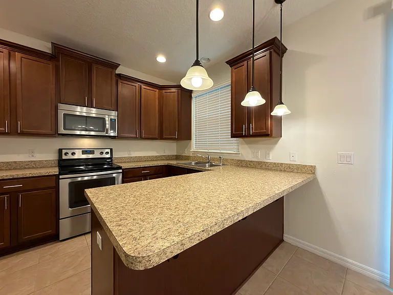 1036 Laurel Ridge Ln — Photo 8
