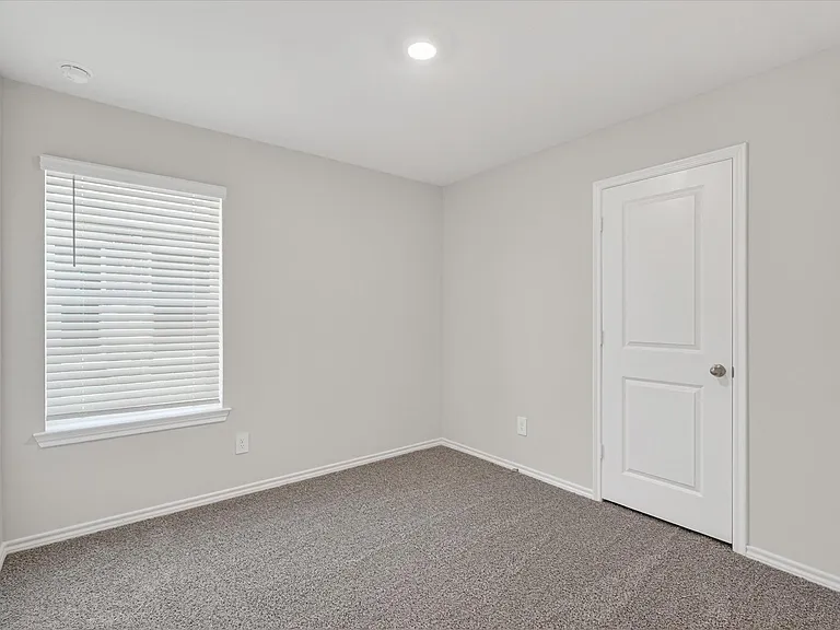 1818 Potomac Ln — Photo 11