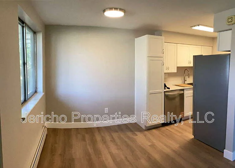 633 Oak St #5 — Photo 11