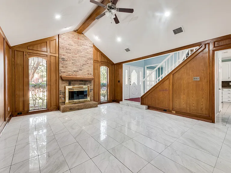 2606 Hickory Bend Dr — Photo 3
