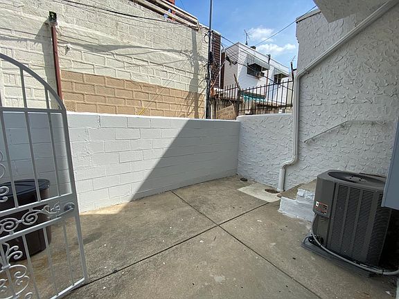 4th image of 2301 S Chadwick St Floor 2