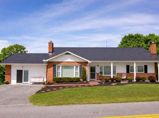 4061 Fairview Rd, Lewisburg, WV 24901