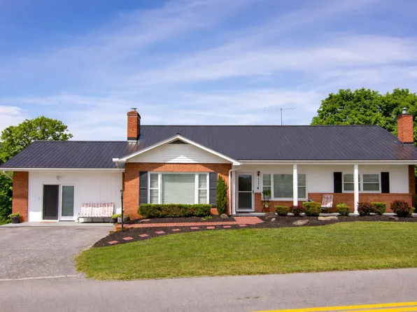 4061 Fairview Rd, Lewisburg, WV 24901