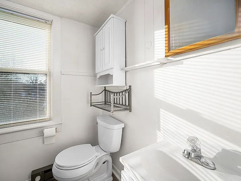 1270 Old Buckroe Rd #B — Photo 7