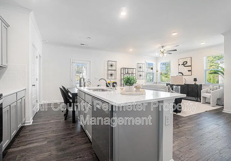 607 Silver Moon Dr — Photo 14