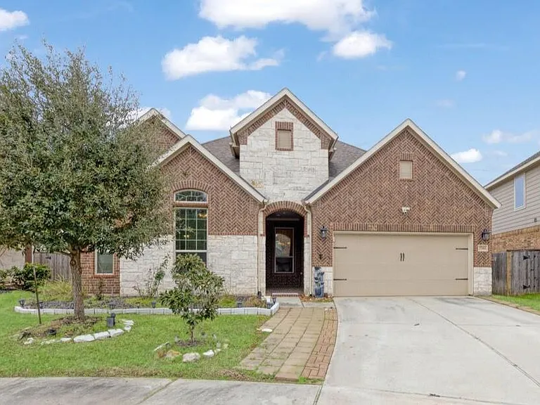 7742 Candlelight Park Ln — Photo 14