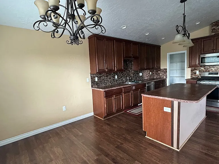 8921 Toloff St #1 — Photo 19