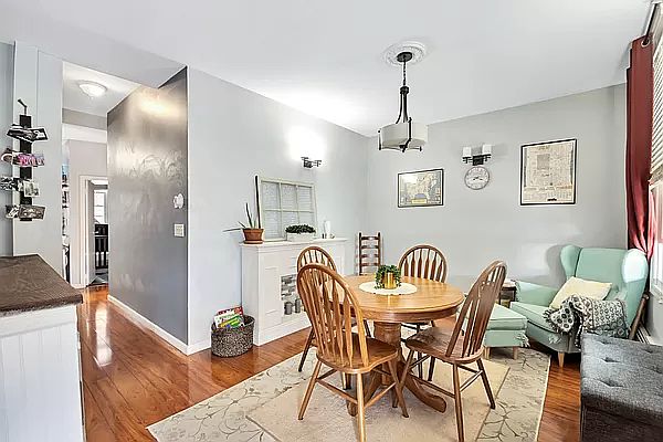 1st image of 2313 41st St