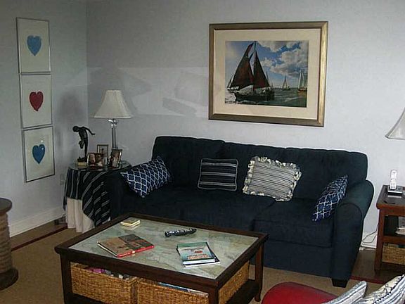 3rd image of 20 Narragansett Ave Unit 302