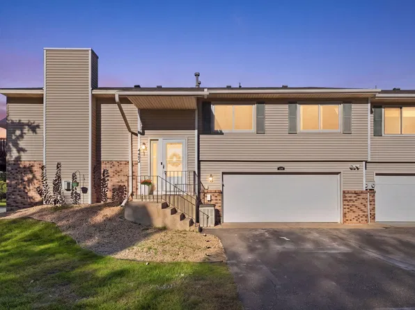 4492 Clover Ln, Eagan, MN 55122