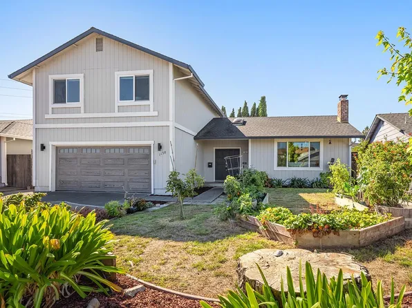 1158 San Rafael Drive, Petaluma, CA 94954