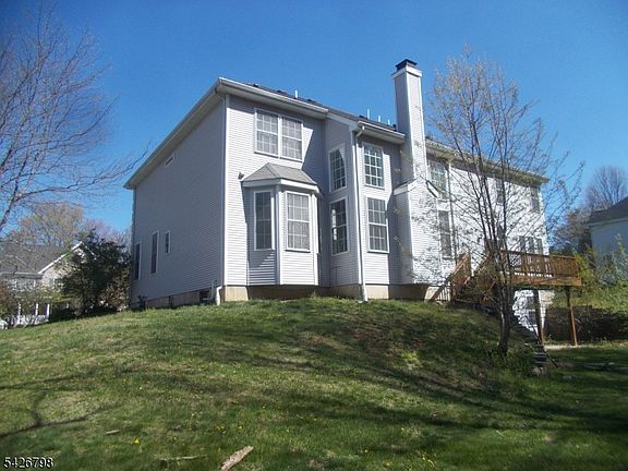 4th image of 11 Shadow Hill Way