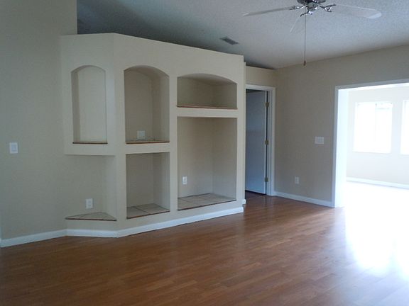 4th image of 95 Beechwood Ln