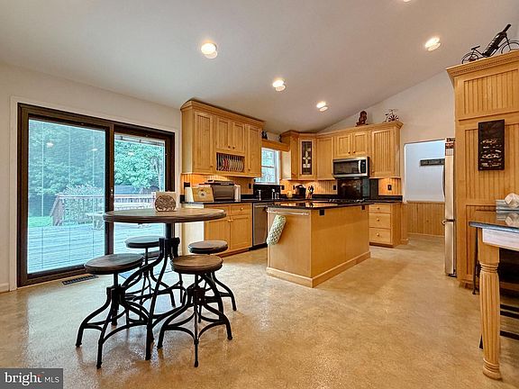 4th image of 8745 Pebble Pl