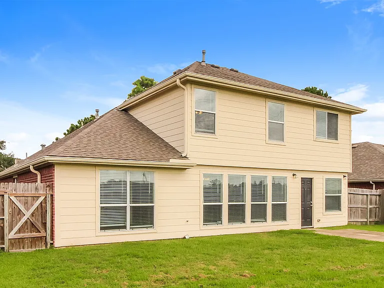 304 Cedar Branch Dr — Photo 17