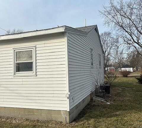 4th image of 512 W Hoffman St
