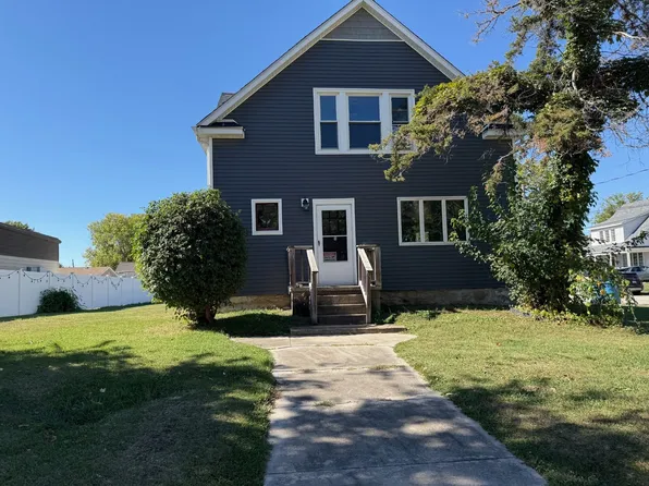 1024 Peoria St, Peru, IL 61354