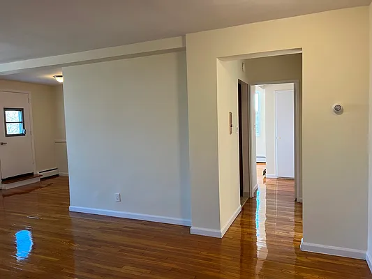 Rented by Prime Realty | media 8