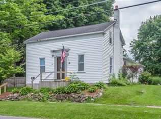 52 Bridge St, Phoenix, NY 13135