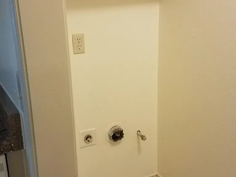 406 Gayclifee Ter — Photo 14