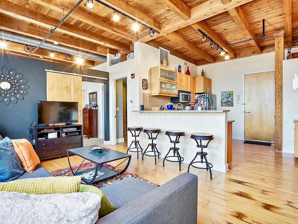 1st image of 150 E Main St APT 602