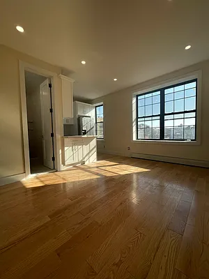 Rented by Hudson Exclusive | media 36